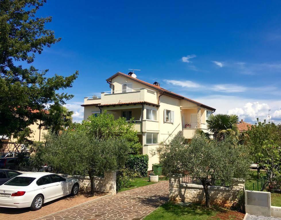 Apartments Maria Umago Esterno foto