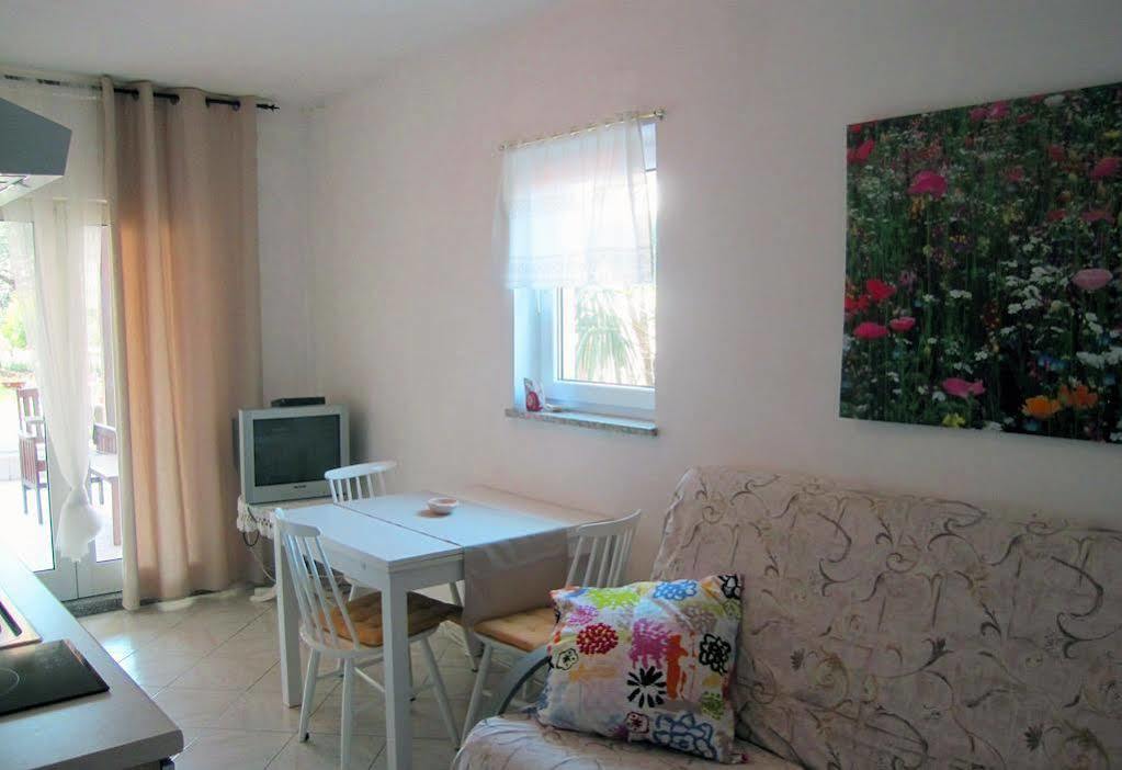 Apartments Maria Umago Esterno foto